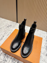 China Replica LV Women Shoes 164usd Only